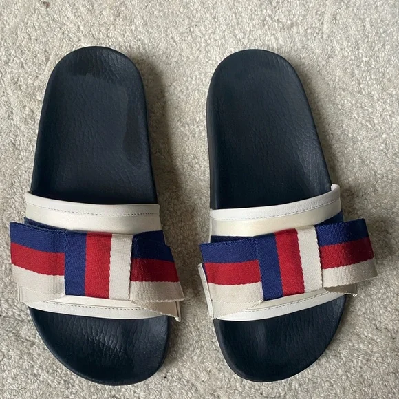 Gucci | Shoes | Gucci Leatherfabric Bow Slides Size 37  display picture 1